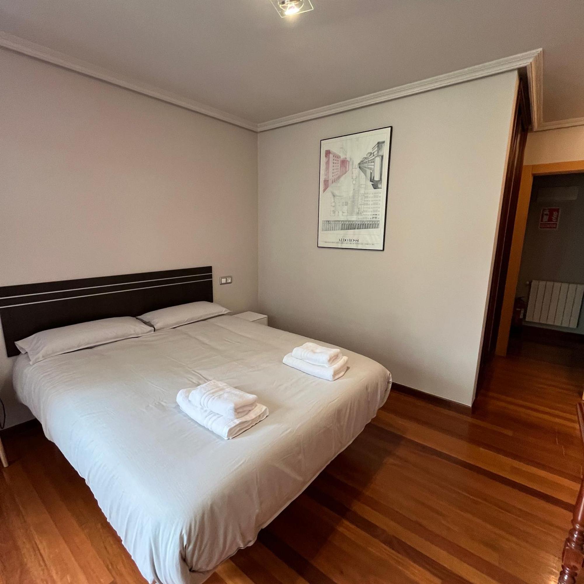 Апартаменты Friendly Vistas Mar Apart 3H Y Garaje Хихон Экстерьер фото